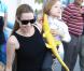 Angelina Jolie emmène trois de ses enfants faire du shopping pour Halloween le 28 octobre 2012 à Sherman Oaks en Californie dans le magasin Party City