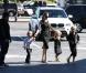 Angelina Jolie emmène trois de ses enfants faire du shopping pour Halloween le 28 octobre 2012 à Sherman Oaks en Californie dans le magasin Party City