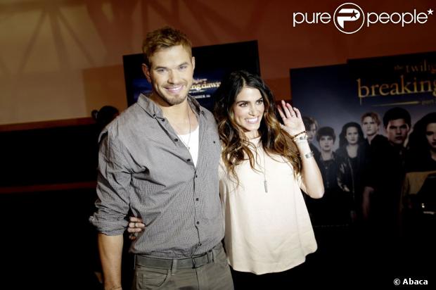 Fan Event pour le film Twilight - chapitre 5 : Révélation (2e partie) à Dublin le 27 octobre 2012 avec Kellan Lutz et Nikki Reed, alias Emmett Cullen et Rosalie Hale dans la saga