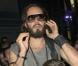 Russell Brand arrive au match de basket des Lakers à Los Angeles, le 30 octobre 2012