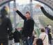 Delphine Chanéac et Chris Vance font un shooting photo pour la série de M6  Le transporteur  à Paris le 29 octobre 2012. Les acteurs ont posé Place Vendôme, place de la Concorde, sur le pont Alexandre III et sur la place du Trocadéro devant la tour Eiffel. - photos Purepeople