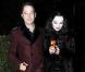 Kate Moss et son mari Jamie Hince arrivent déguisés en Gomez et Morticia Addams à la soirée d'Halloween de Jonathan Ross à Londres, le 31 octobre, 2012.