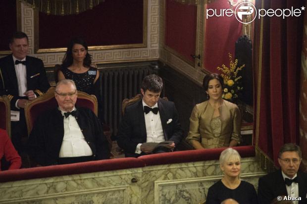 Henrik, Frederik et Mary de Danemark aux premières loges le 6 novembre 2012 au palais de Fredensborg pour le traditionnel concert annuel en l'honneur de la vie entrepreneuriale du pays.
