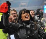 Salma Hayek : Amoureuse et déchaînée au stade avec son mari !