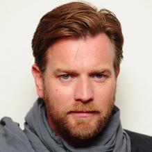 Ewan McGregor, barbu et perçant lors de l'avant-première britannique de The Impossible au BFI Imax de Londres, le 19 novembre 2012.