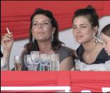 La princesse Caroline et ses deux filles Charlotte et Alexandra