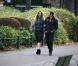 EXCLU - Photo ne pouvant être reproduite - Alexandre et Elodie de Qui veut épouser mon fils ?, saison 2, au jardin d'acclimatation à Neuilly en novembre 2012