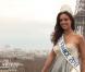 Miss France 2013 au lendemain de son sacre du 8 décembre 2012, prenant la pose avec la Garde républicaine.
