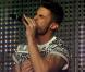 Baptiste Giabiconi, en concert : Telle une rock star, il se jette dans la foule