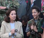 Ingrid Betancourt  et sa mére rendent à grâce à dieu 