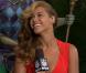 Beyoncé interviewée par Rich Eisen et Deion Sanders dans Super Bowl Live!, émission sur la chaîne télévisée de la NFL (National Football League). Nouvelle-Orléans, le 31 janvier 2013.