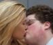 Bar Refaeli et le baiser du Super Bowl : son geek est devenu un sex-symbol