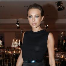 Laura Smet lors du dîner de charité organisé au profit des enfants du Rwanda par Babeth Djian à l'espace Cardin à Paris, le 6 décembre 2012.