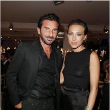 Laura Smet et son compagnon Jean-Claude Sindres lors du dîner de charité organisé au profit des enfants du Rwanda par Babeth Djian à l'espace Cardin à Paris, le 6 décembre 2012.