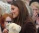 Kate Middleton, enceinte, se rend au Fishing Heritage Centre à Grimsby le 5 mars 2013.