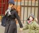 Rachel Weisz : Même pressée, la maman du petit Henry est ravissante !