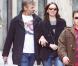 Viggo Mortensen se promène dans les rues de Madrid le 21 mars 2013 avec sa petite amie Ariadna Gil.