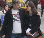 Viggo Mortensen amoureux avec sa petite amie Ariadna Gil se promènent à Madrid, le 21 mars 2013.