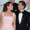 Charlene de Monaco, Bal de la Rose 2013 : Prude, puis décolletée et scintillante