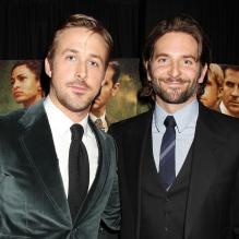 Ryan Gosling et Bradley Cooper en beaux gosses sexy à la première de The Place Beyond the Pines à New York, le 28 mars 2013.