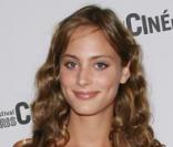 Nora Arnezeder