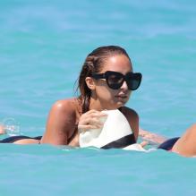 La modeuse Nicole Richie en vacances a Saint-Barthélemy le 6 avril 2013.