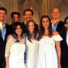 Sonia Lacen (The voice), Natasha St-Pier, Elisa Tovati, en concert pour la sortie de l'album <em>Thérèse-Vivre d'amour</em> (prévue le 22 Avril 2013) à la Chapelle Sainte Thérèse de la Fondation des Apprentis d'Auteuil à Paris, le 10 avril 2013.