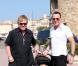  Elton John en vacances à Saint-Tropez avec son mari David Furnish et leur fils Zachary, le 4 août 2001. 
  