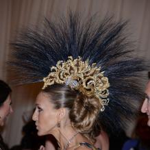 Sarah Jessica Parker, punkette glamour, elle a respecté à la lettre le dress code de la soirée du MET Ball 2013, au Metropolitan Museum of Art, à New York.