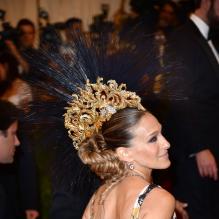 L'actrice Sarah Jessica Parker, punkette glamour, elle a respecté à la lettre le dress code de la soirée du MET Ball 2013, au Metropolitan Museum of Art, à New York.