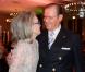 Roger Moore et Kristina Tholstrup : Amoureux comme des ados