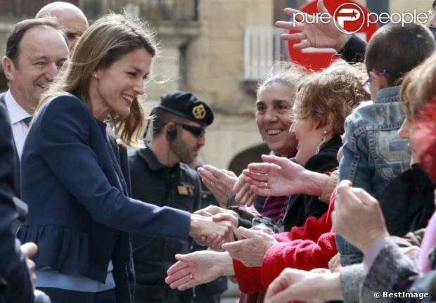 AGENDA PERSONAL DE LA PRINCESA LETIZIA Nº (2) - Página 97 1127778-la-princesse-letizia-d-espagne-en-620x0-2