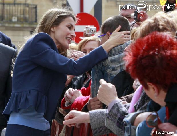 AGENDA PERSONAL DE LA PRINCESA LETIZIA Nº (2) - Página 97 1127800-la-princesse-letizia-d-espagne-en-620x0-2