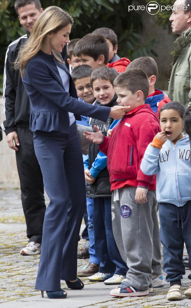 AGENDA PERSONAL DE LA PRINCESA LETIZIA Nº (2) - Página 97 1128052-crown-princess-letizia-of-spain-opened-620x0-1