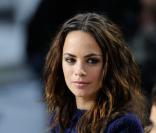 Cannes 2013 : Bérénice Bejo glamour auprès de Robin Wright au ''Grand Journal''