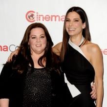 <p>Melissa McCarthy et Sandra Bullock à la conférence de 20th Century Fox lors du CinemaCon à Las Vegas, le 18 avril 2013.</p>
<p></p>