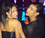 Nabilla : Exit Ayem, Sarah, sa nouvelle meilleure amie, est son sosie sexy !