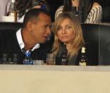 Cameron Diaz et Alex Rodriguez assistent au Super Bowl XLV à Dallas, le 6 février 2011.