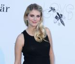 Mélanie Laurent, enceinte : Une future maman resplendissante au gala de l'amfAR