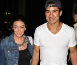Le beau Mario Lopez de sortie avec sa femme Courtney à West Hollywood le 14 juin 2013.