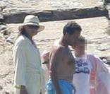 Nicolas et Carla, deux amoureux au bord de l'eau !