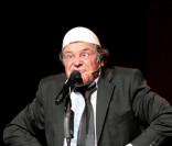 Michel Leeb fait la mouche. 