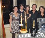 Michel Leeb entouré de Béatrice, sa femme, son fils Tom et ses deux filles, Elsa et Fanny.