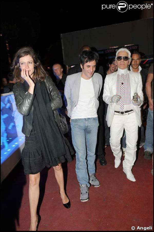 Anna Mouglalis et Samuel Benchetrit avec Karl Lagerfeld
