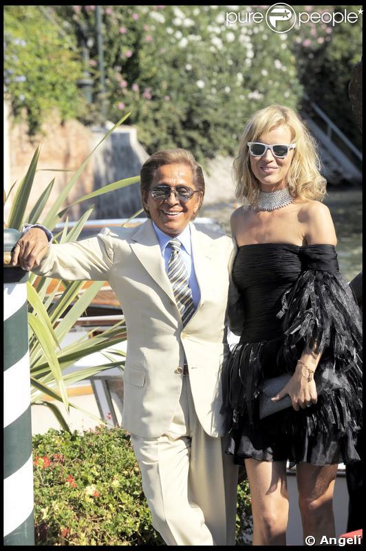 Eva Herzigova et Valentino au festival de Venise