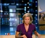 Claire Chazal au JT de 20h du 30/08/08, avec soutien-gorge...