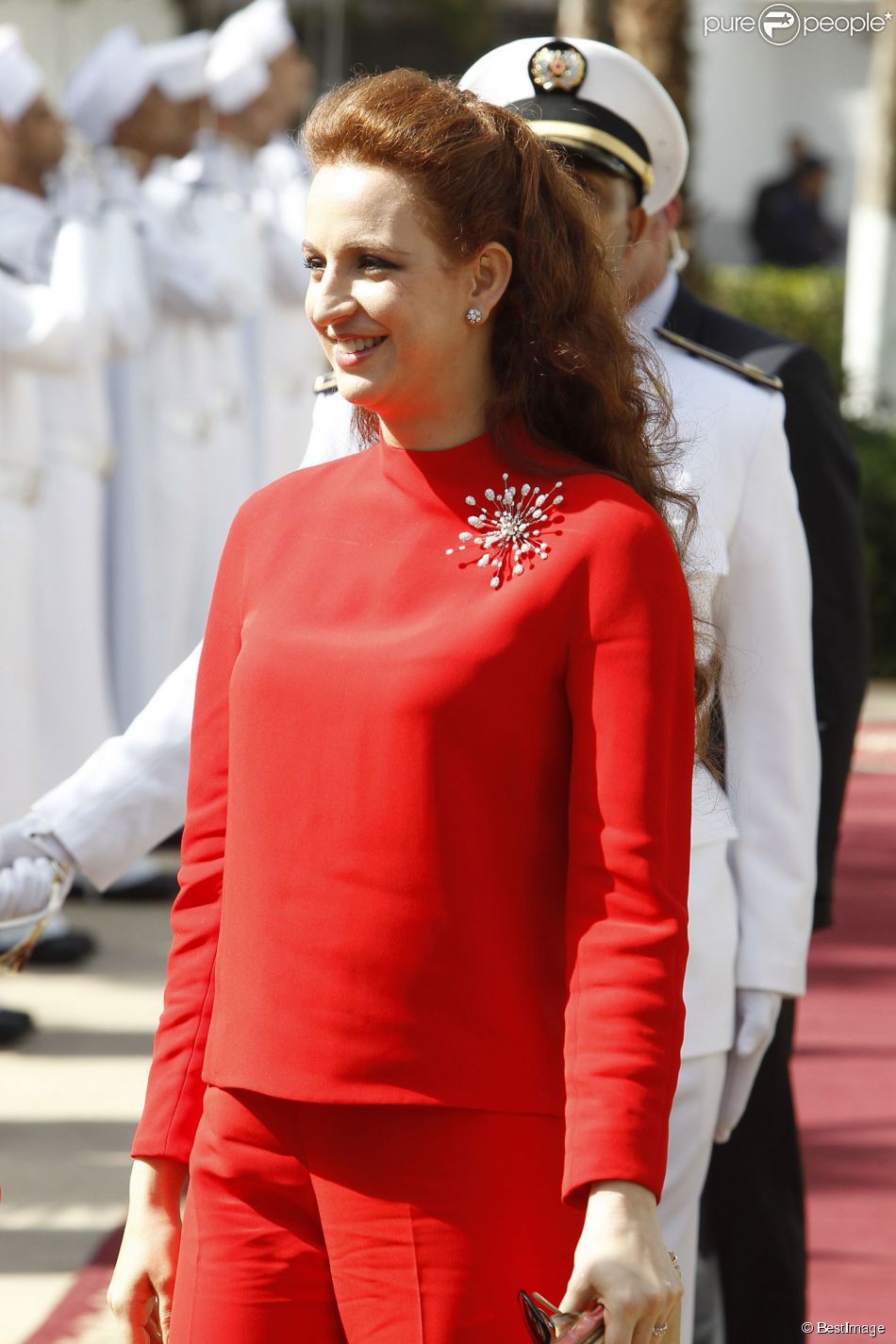 AGENDA DE SM. REYES FELIPE y LETIZIA - Página 24 1537973-la-reine-letizia-ortiz-d-espagne-et-la-950x0-1