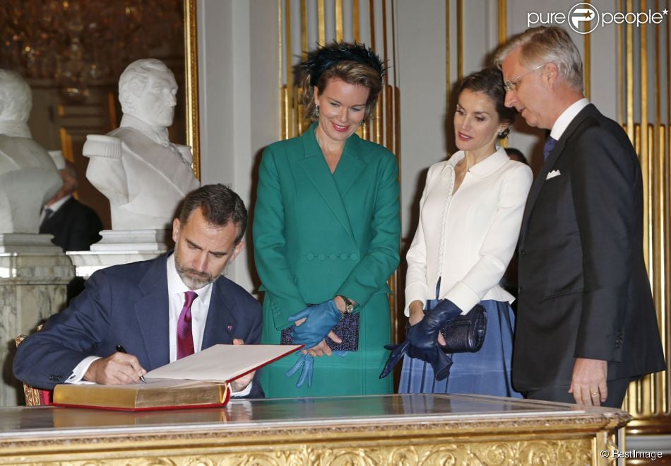 AGENDA DE SM. REYES FELIPE y LETIZIA - Página 90 1646085-le-roi-felipe-vi-et-la-reine-letizia-950x0-3