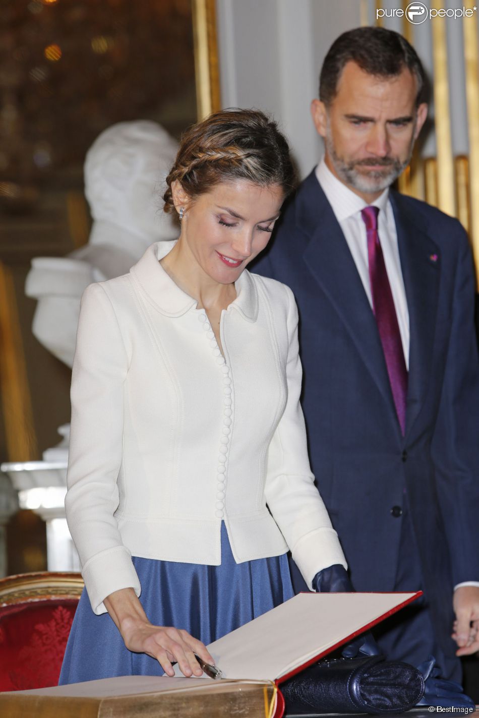 AGENDA DE SM. REYES FELIPE y LETIZIA - Página 90 1646088-le-roi-felipe-vi-et-la-reine-letizia-950x0-2