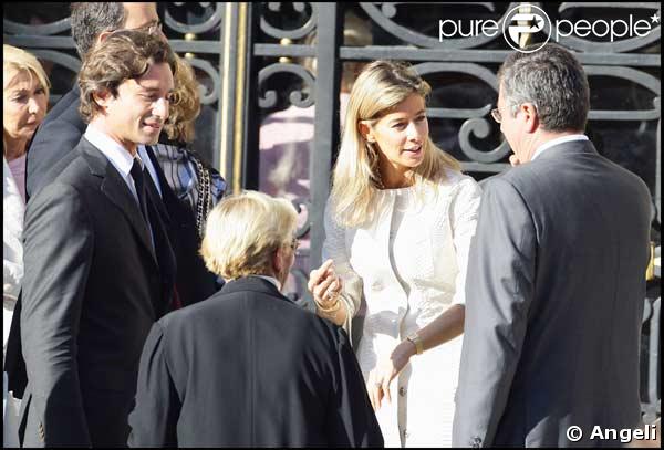 Le mariage de Jean Sarkozy : Laurent Solly, Isabelle Balkany (de dos) et son époux Patrick (à d.), Valérie Hortefeux